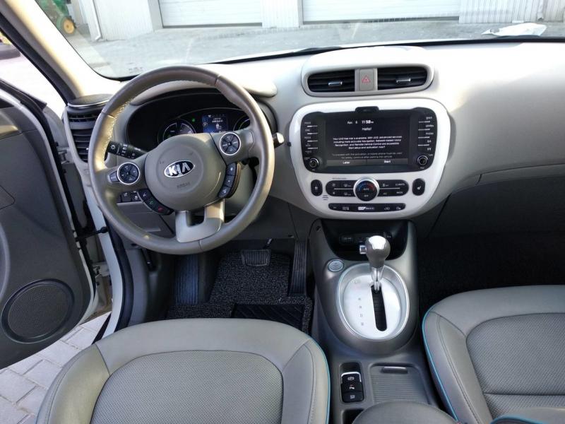 KIA SOUL EV  (gri)