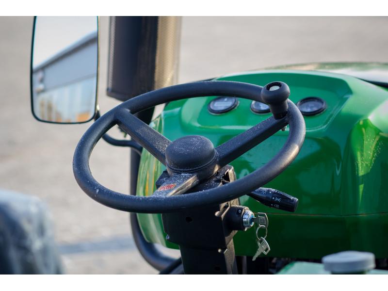 Tractor BIZON 200  (20 л.с.)