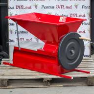 Zdrobitor de mână cu separarea ciorchinilor (desciorchinator) (Italia)