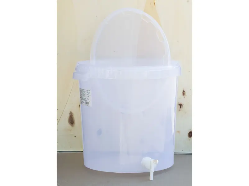 Galeata de plastic pentru fermentare 30 l, cu un robinet și un capac