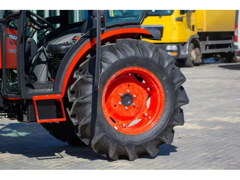 TRACTOR KIOTI DK-5810 TRACTOR KIOTI DK-5810