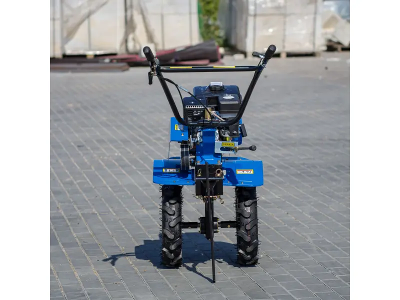 Motocultor Bizon DTZ470B 7 CP benzină, pormire manuala + freză. Lățimea de cultivare - 720 mm