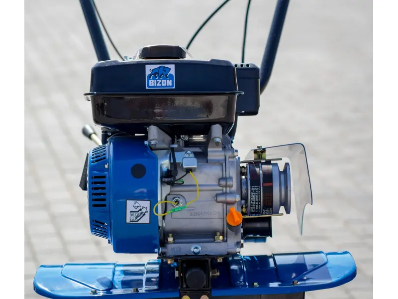 Motocultor Bizon DTZ470B 7 CP benzină, pormire manuala + freză. Lățimea de cultivare - 720 mm