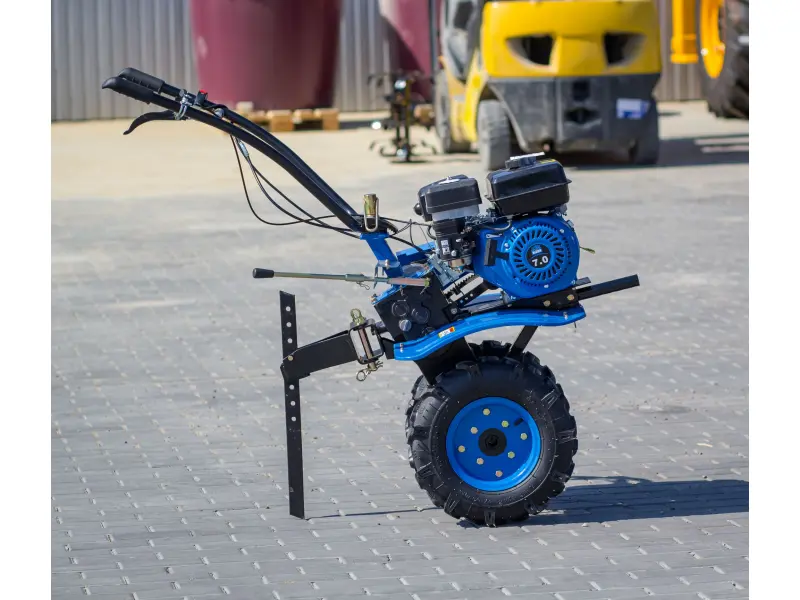 Motocultor Bizon DTZ470B 7 CP benzină, pormire manuala + freză. Lățimea de cultivare - 720 mm