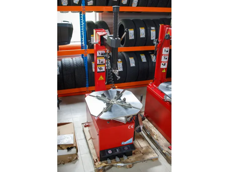 Schimbator de anvelope  Hauvrex 220V HW9000